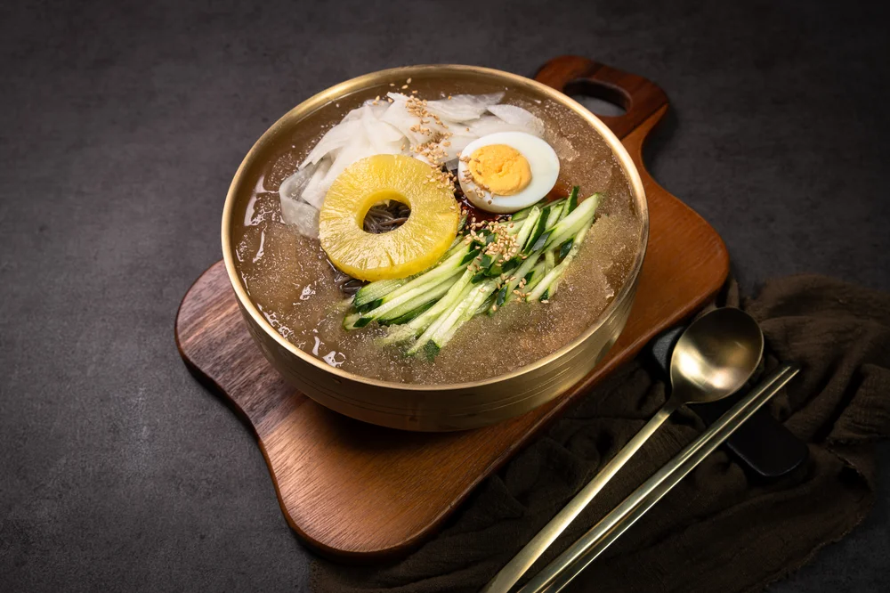 물냉면